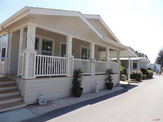 Newer modular home in the popular Laguna Lake Mobi