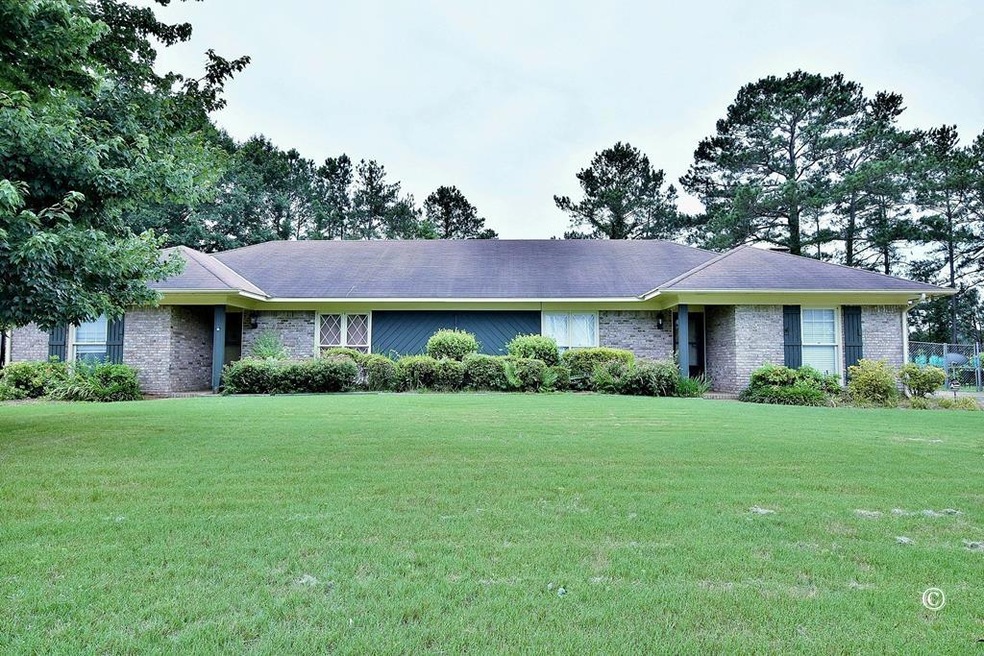 6306 Olde Towne Dr, Columbus, GA 31907 - photo 1