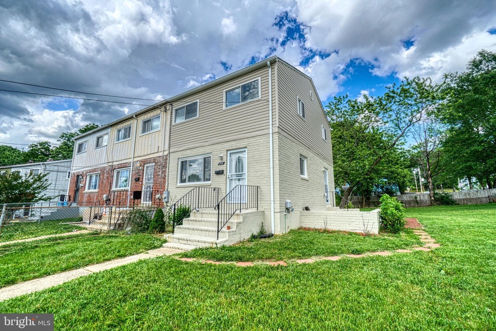 2101 Columbia Place, Hyattsville, MD 20785 - photo 1