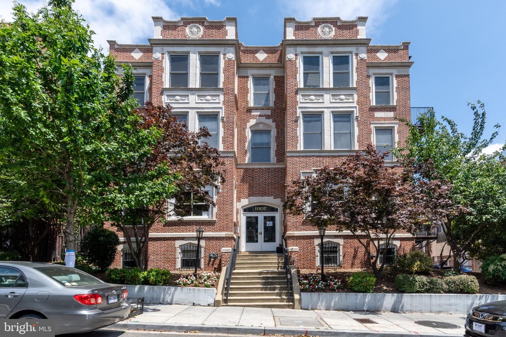1807 California St NW unit 201, Washington, DC 20009 - photo 1