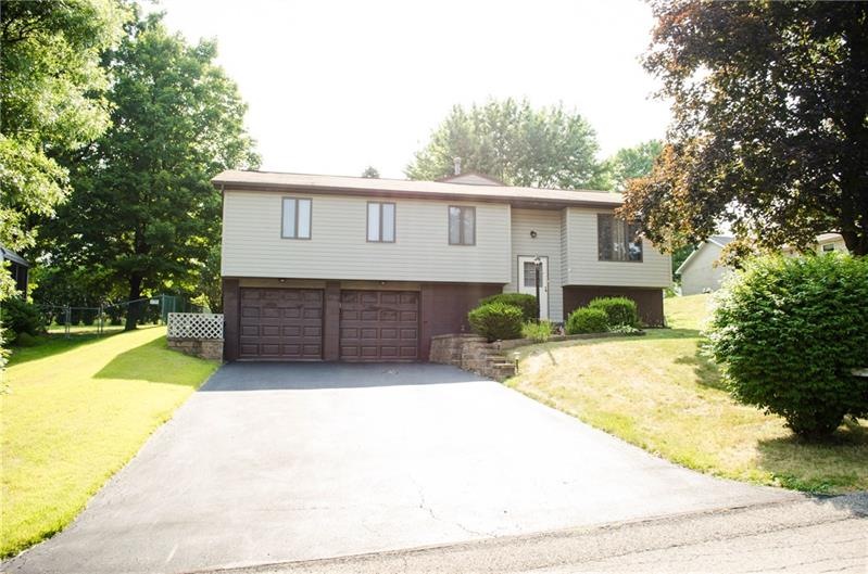 Welcome to 309 Fayette Drive!