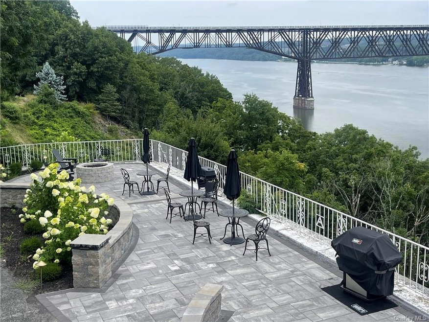 101 Haviland Rd unit 502, Highland, NY 12528 - photo 1