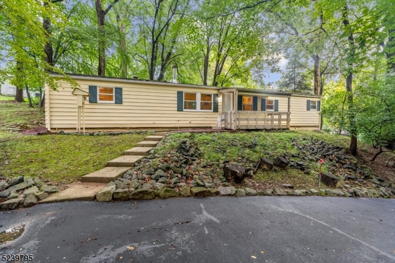 8 Overlook Dr, High Bridge, NJ 08829 - photo 1