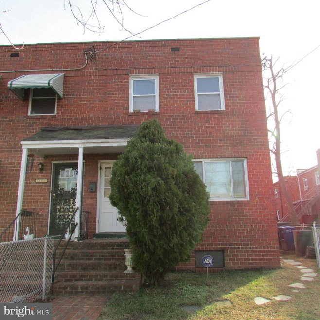 5113 Hanna Place SE, Washington, DC 20019 - photo 1