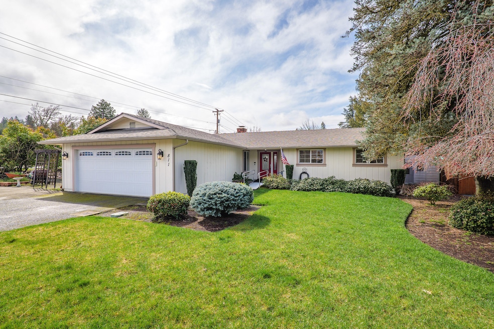 811SWLarkEllenWay-001