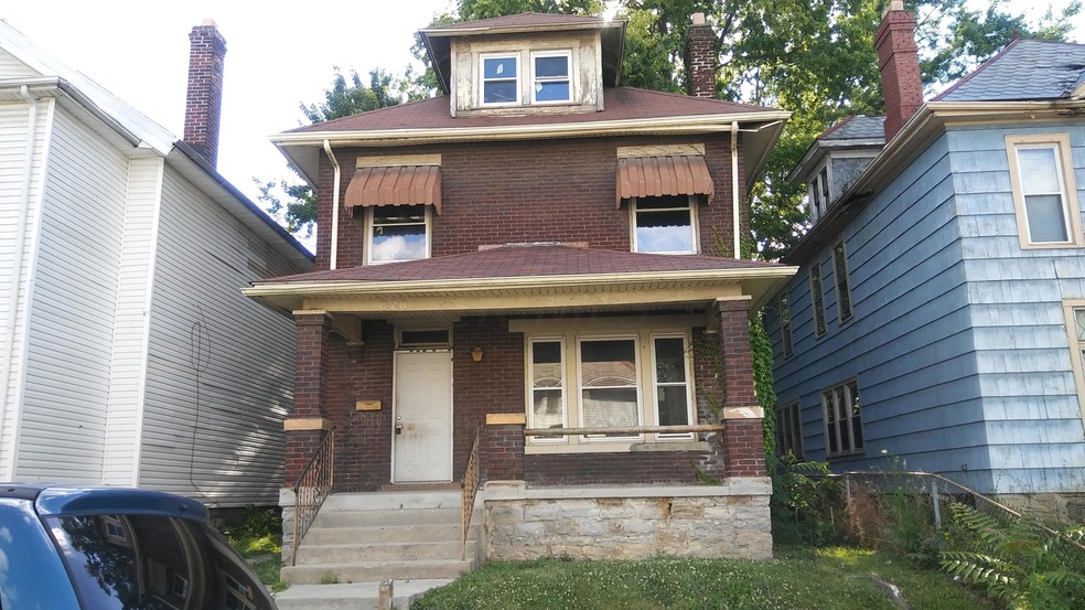 829 Gilbert - front