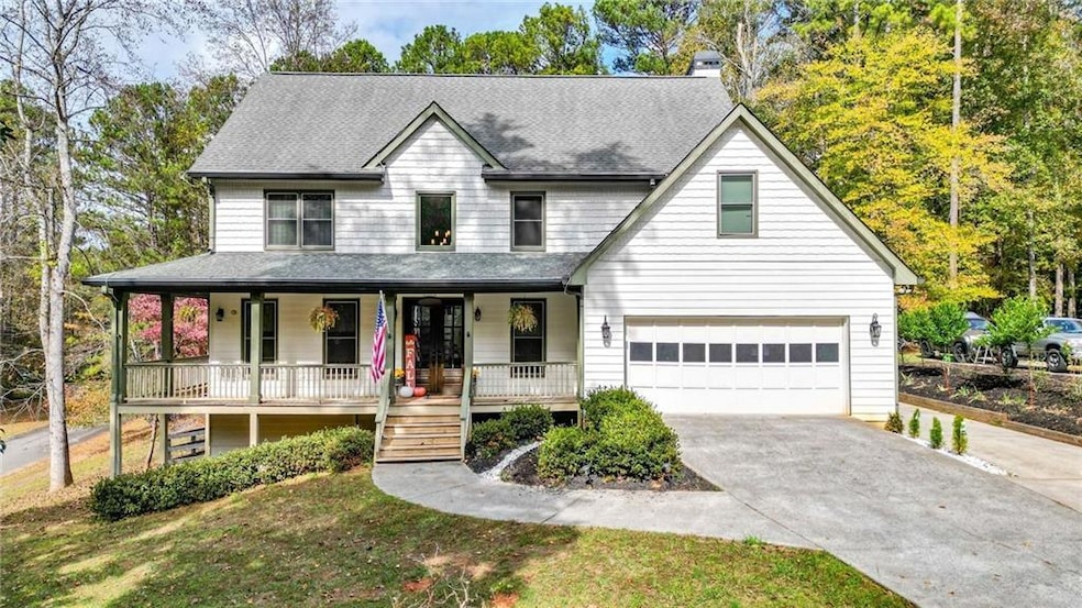 View of front of home featuring a porch