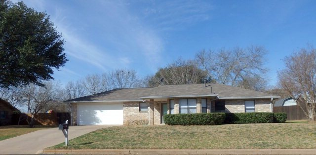 105 W Driftwood Dr, Fredericksburg, TX 78624 - photo 1