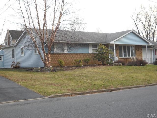 3206 Division St, Easton, PA 18045 - photo 1