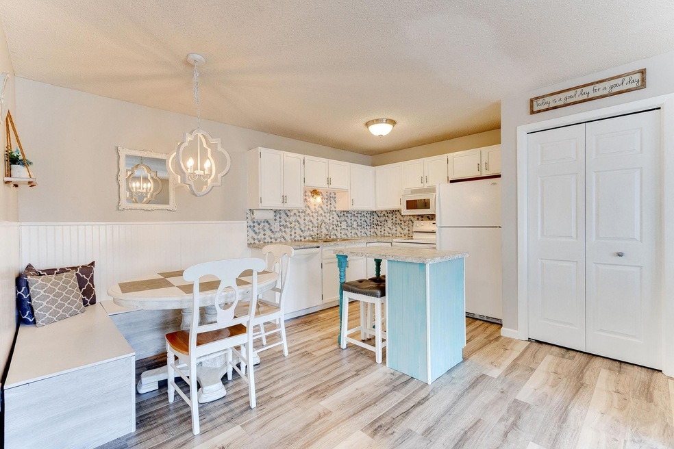 Kitchen/Dining Rooms