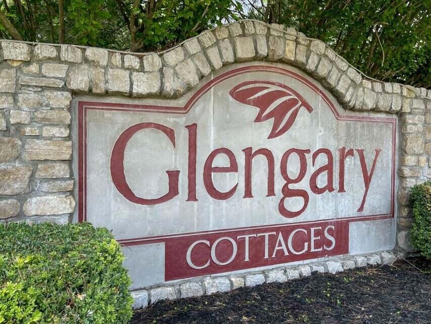 Glengary Cottages Entrance Sign