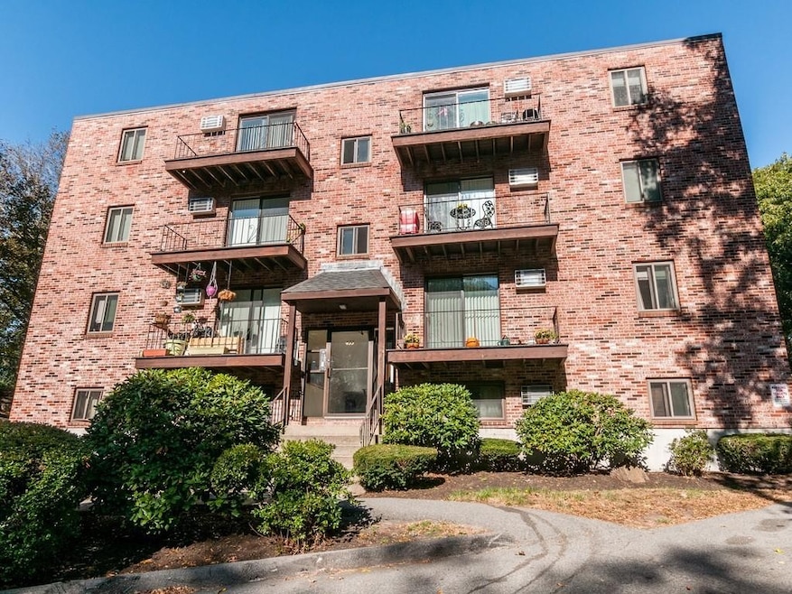 433 Furnace Brook Pkwy unit 5, Quincy, MA 02170 - photo 1