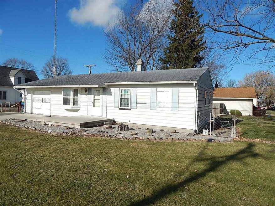 1521 W Lancaster St, Bluffton, IN 46714 - photo 1