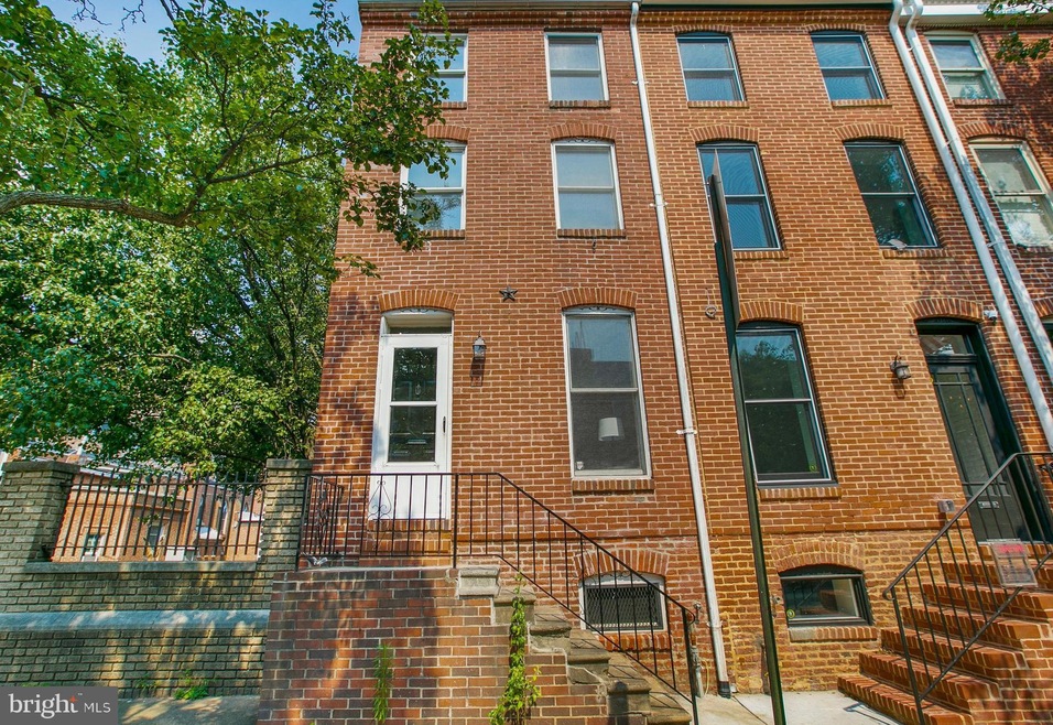 1409 Battery Ave, Baltimore, MD 21230 - photo 1