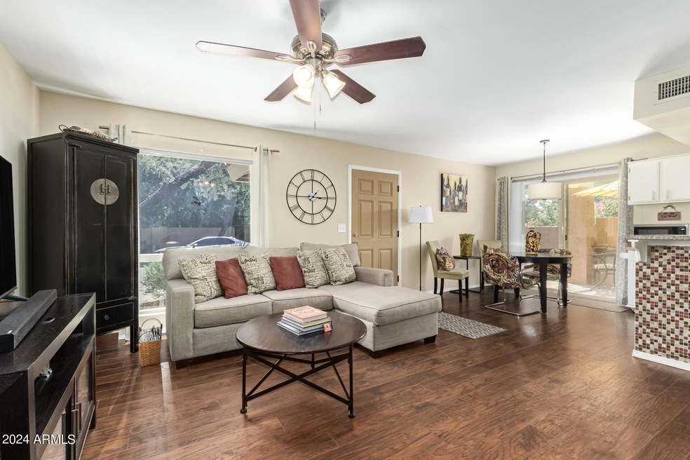 1118 E North Ln unit 3, Phoenix, AZ 85020 - photo 1