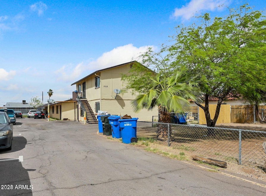 1908 E Broadway Rd unit 3, Phoenix, AZ 85040 - photo 1