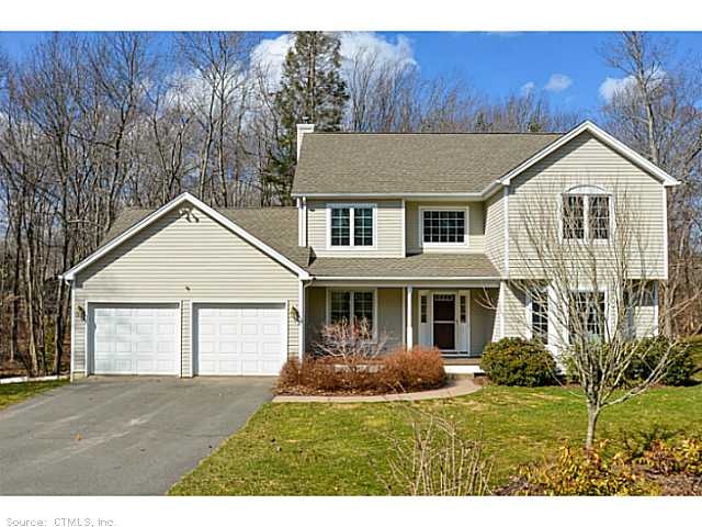 121 Tanglewood Rd, New Hartford, CT 06057 - photo 1