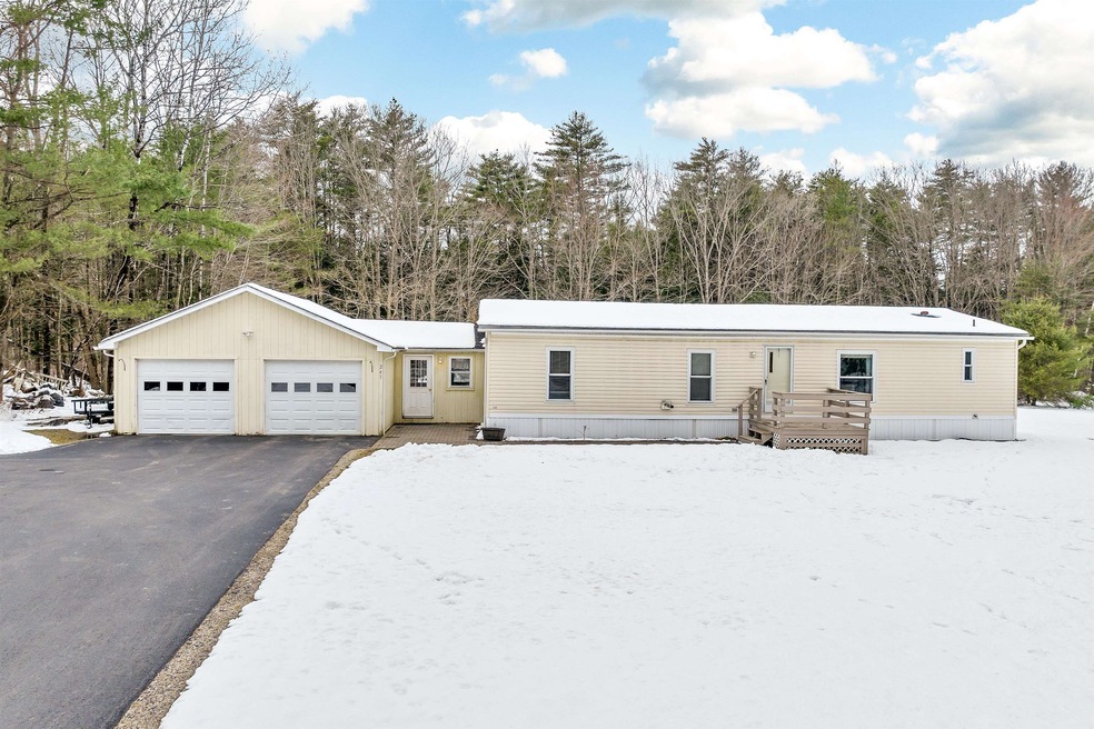 241 Cross Mill Rd, Northfield, NH 03276 - photo 1