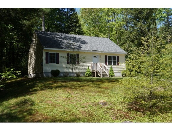 39 Red Fox Crossing, Hillsborough, NH 03244 - photo 1