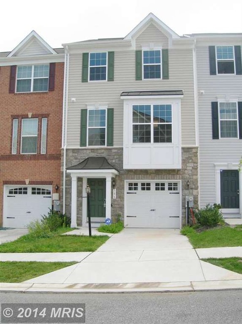 105 Gray St, Capitol Heights, MD 20743 - photo 1