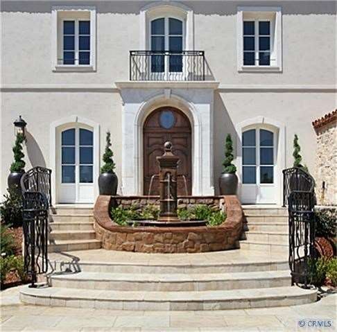 Grand entrance to your estate