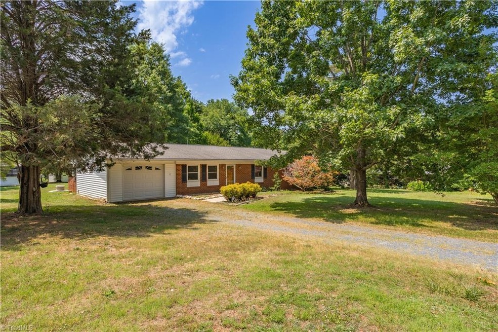 236 Donna Rd, Asheboro, NC 27205 - photo 1