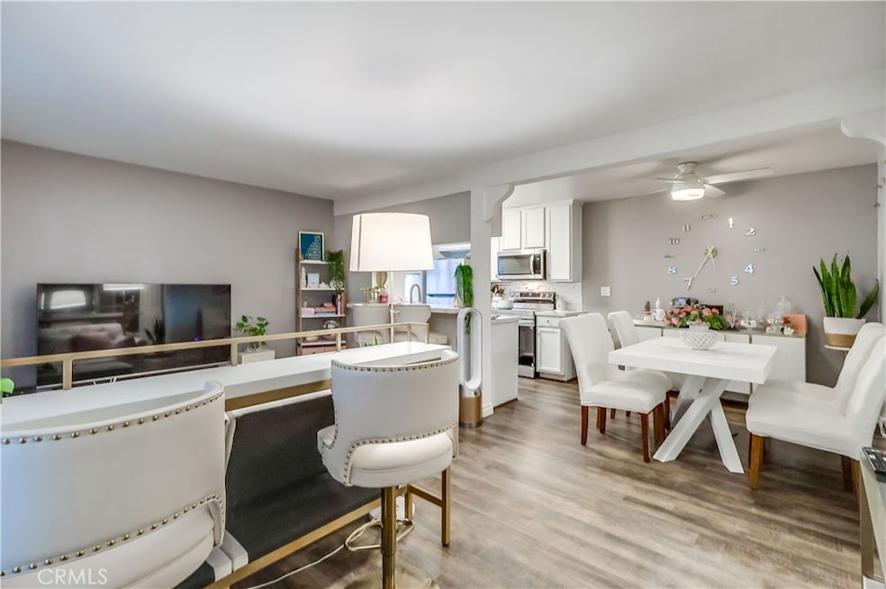 Beautiful and Spacious Living Room