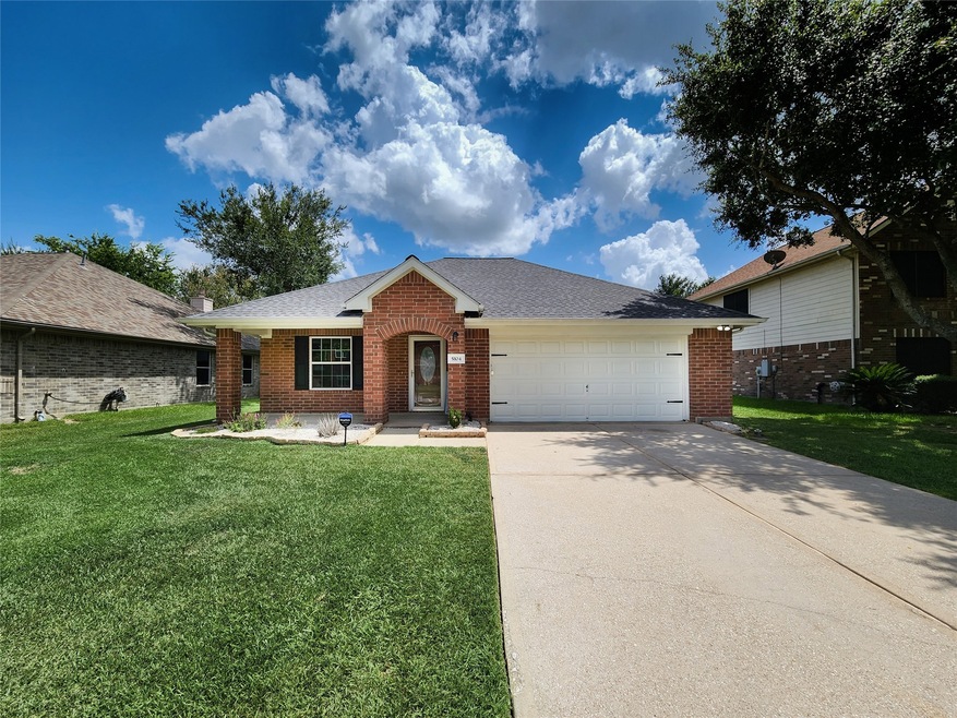 5104 Caprock Dr, Pearland, TX 77584 - photo 1