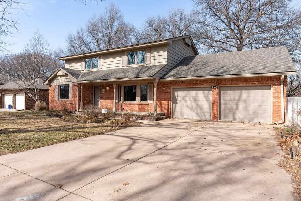 2 car garage with insulated doors