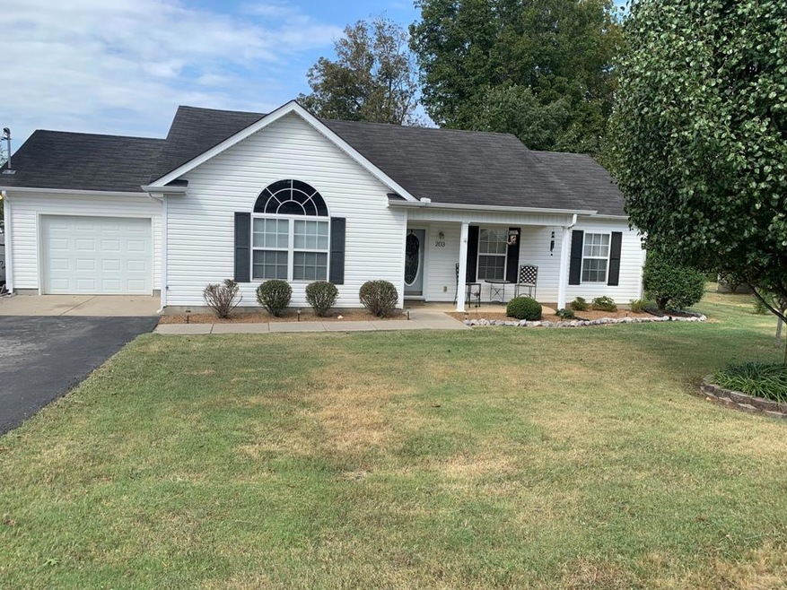 203 Saddlewood Dr, Shelbyville, TN 37160 - photo 1