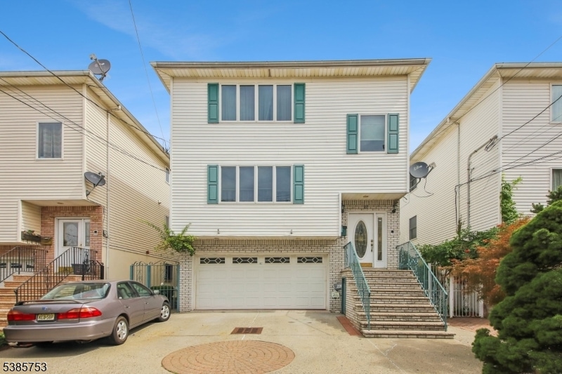 22 Saint Francis St, Newark, NJ 07105 - photo 1