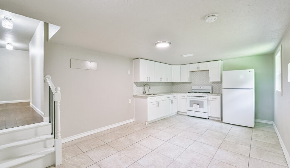 5017 Boicewood St unit 2, Houston, TX 77016 - photo 1