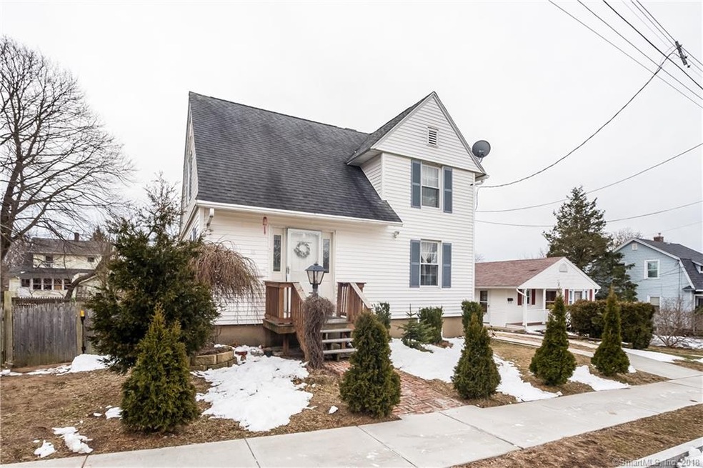 16 Sander St, New London, CT 06320 - photo 1