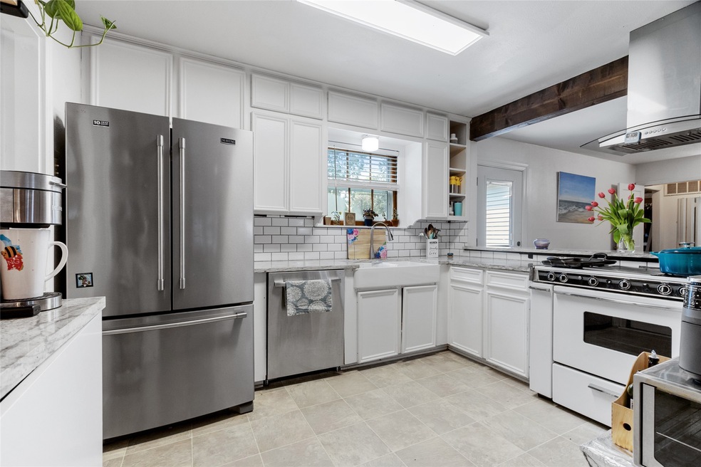 45 Farrell St, Houston, TX 77022 - photo 1