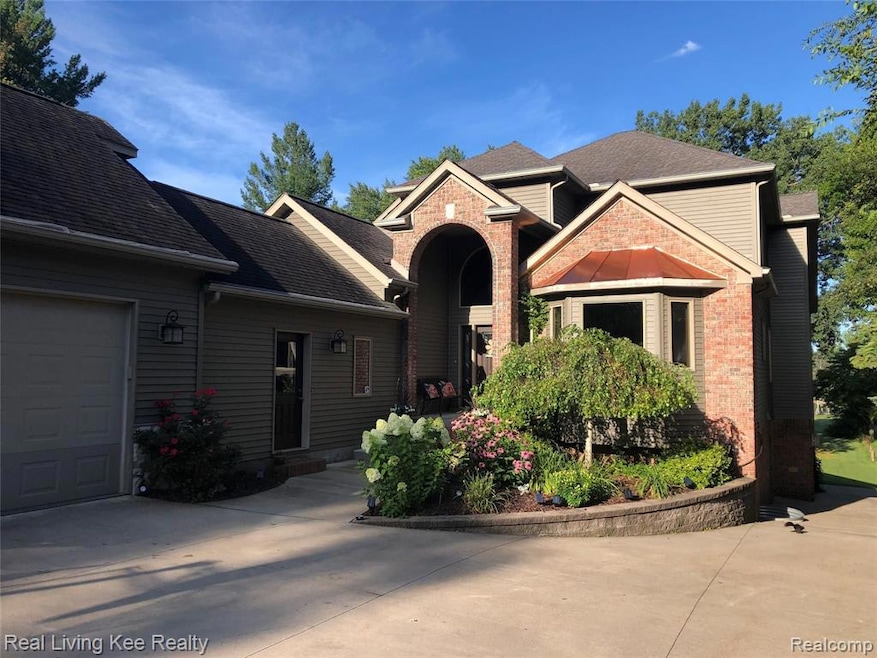 3017 Riverside Dr new main exterior.jpg