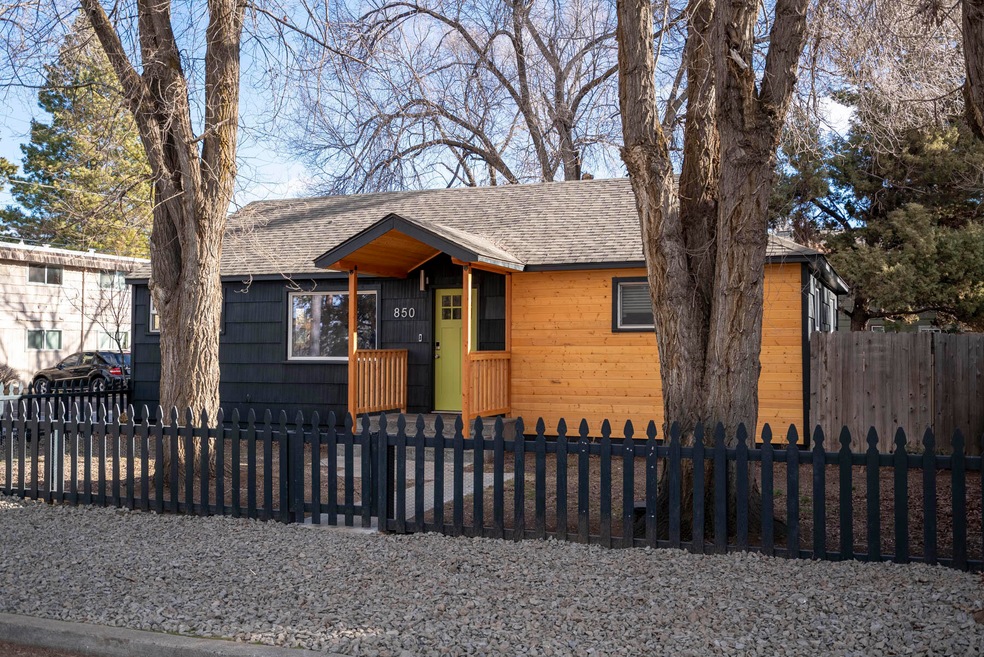 850 SE Pelton Place, Bend, OR 97702 - photo 1