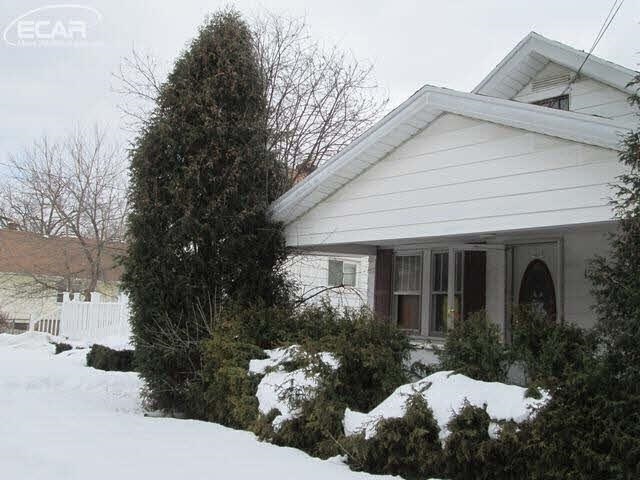 1217 Mann Ave, Flint, MI 48503 - photo 1