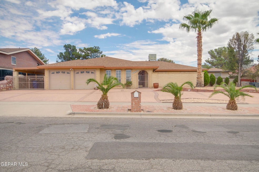 11259 Leo Collins Dr, El Paso, TX 79936 - photo 1