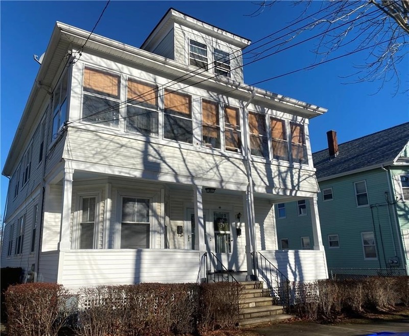 31 Oliver St, Bristol, RI 02809 - photo 1