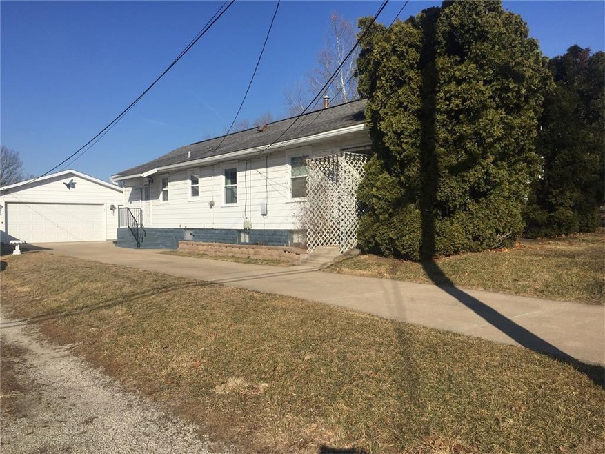 2642 Fruitland Blvd SW, Cedar Rapids, IA 52404 - photo 1