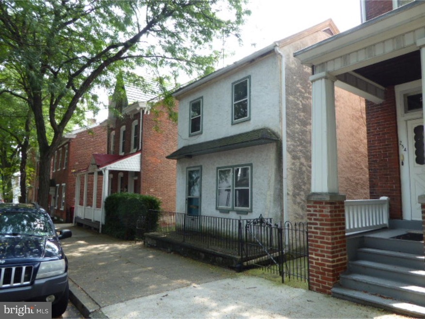 256 Walnut St, Pottstown, PA 19464 - photo 1