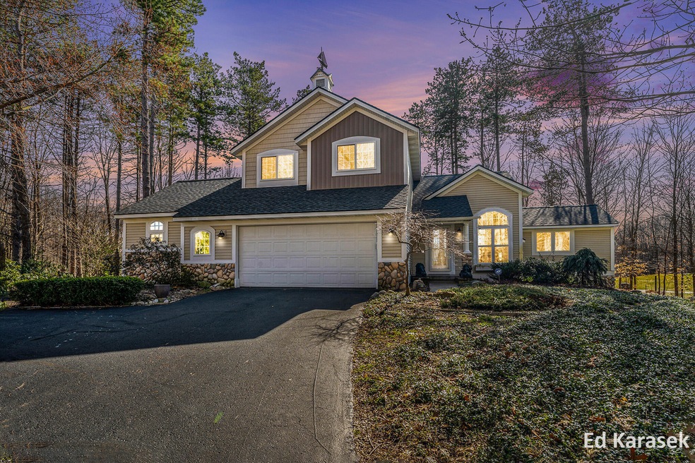 6130 King's Way -Twilight