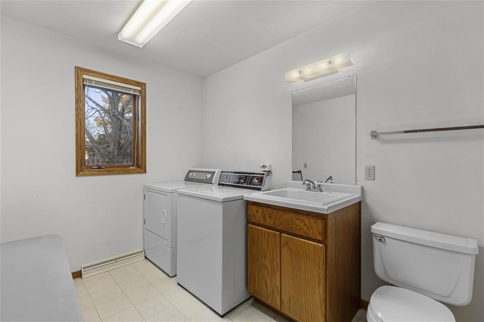 1642 W Homestead Dr, Appleton, WI 54914 - photo 1