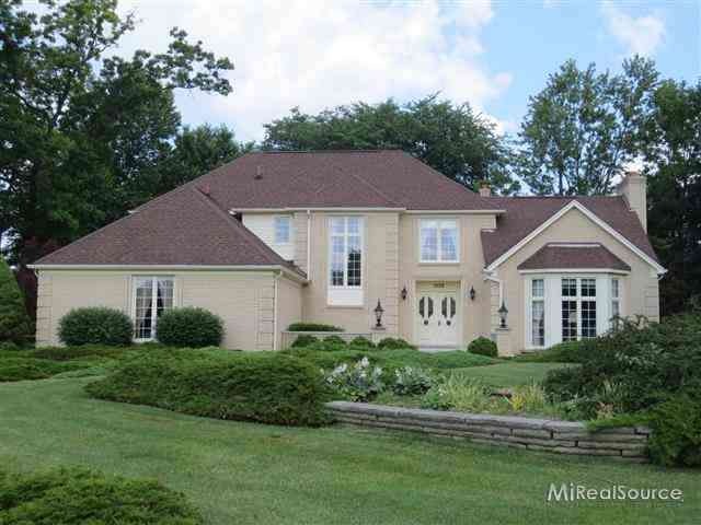 3528 Wedgewood Dr, Rochester Hills, MI 48306 - photo 1