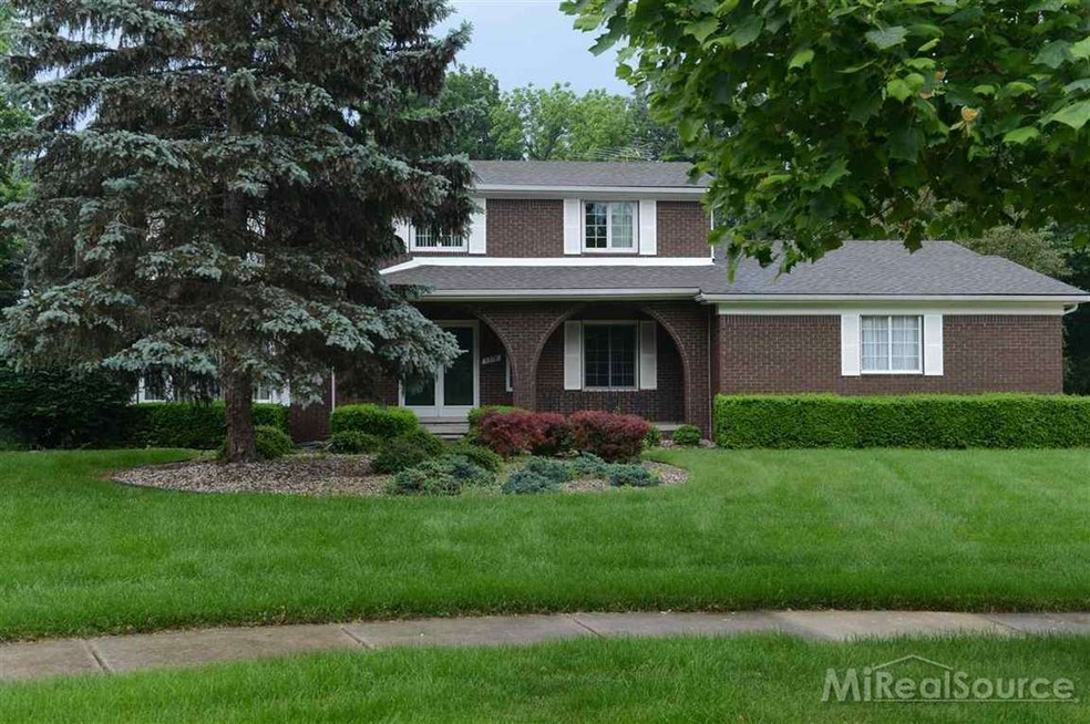 5378 Windy Ct, Troy, MI 48098 - photo 1