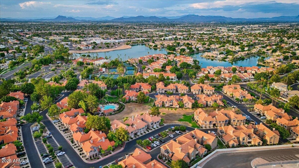01-1633 E Lakeside Dr 98