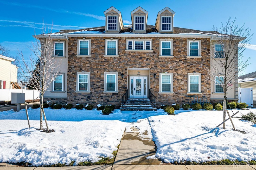 195 Main St unit 203, Metuchen, NJ 08840 - photo 1