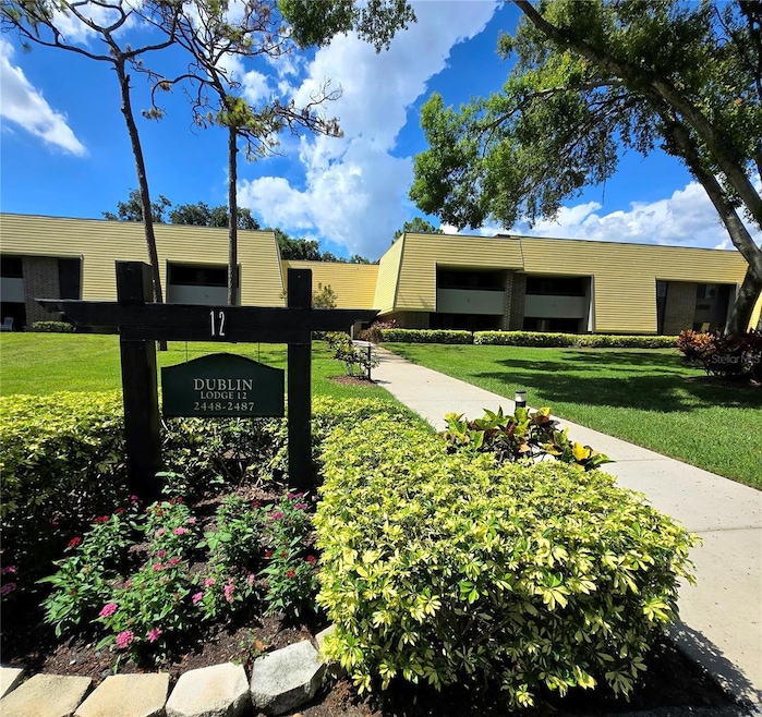36750 US Highway 19 N unit 12-109, Palm Harbor, FL 34684 - photo 1