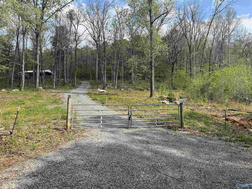 405 Stewart Hollow Rd, Grant, AL 35747 - photo 1