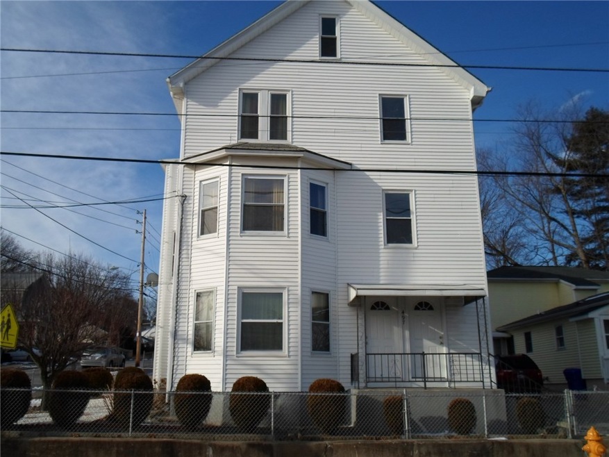497 Pleasant St unit First Floor, Pawtucket, RI 02860 - photo 1
